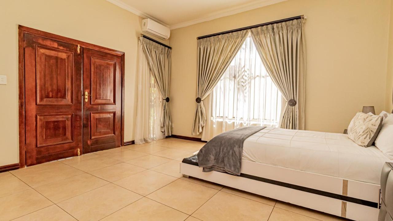 See You There Accommodation 1 Центурион Экстерьер фото